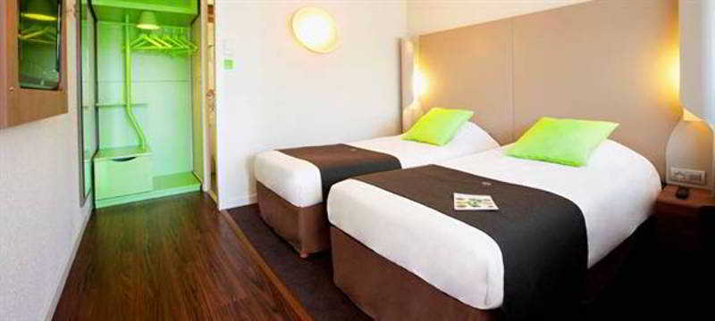 Campanile Montpellier Est Le Millenaire Hotel Exterior photo